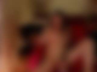Live cam show with LisaSin - Middle Aged on Camsoda