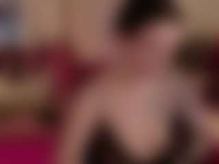 Live cam show with LisaSin - Green Eyes on liverealitysex.com