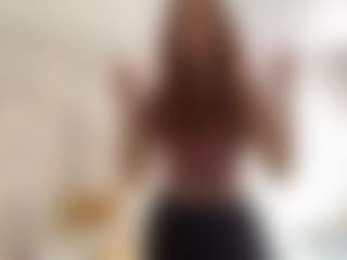 Live cam show with MaxineBrondyke - Small on Camsoda