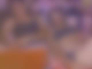 Live cam show with noeldelphine - Brown Hair on Camiplay Live