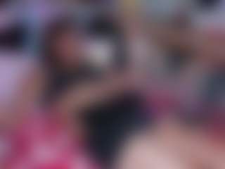 Live cam show with noeldelphine - Average on Dare Cams