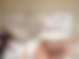 RoxyFragmin MILF webcam performer live streaming