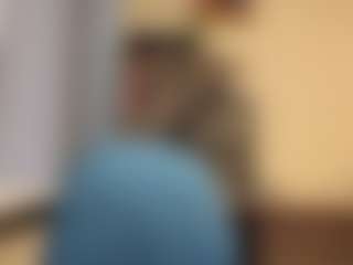 Live cam show with RoxyFragmin - Granny Latina on liverealitysex.com