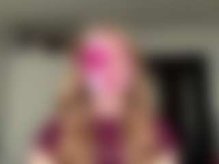 Live cam show with Stacy - Blonde Hair Teen (18+) on Milfs Live