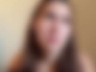 Live cam show with Thea - Facial on Camsoda