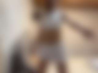 Live cam show with PennyMistrot - College on Gym Cam Girls