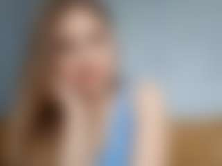 Live cam show with Alice - Petite on crypto-cams