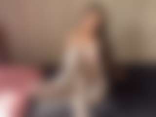 Live cam show with AlidaEscudero - College on Camsoda