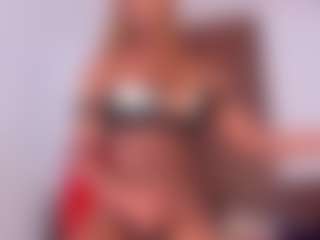 Live cam show with Caitlyn Star - Red Hair on camgirlchat.live