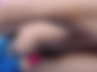 Live cam show with karlarossee - Camel Toe on nudelive.tv