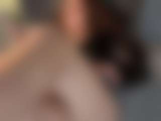 Live cam show with Moon - Natural on googirlz
