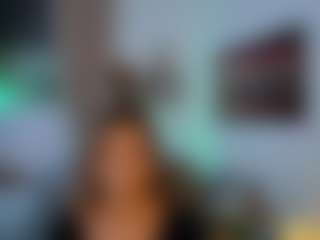 Live cam show with AnnaBrie - Body Massage on Camsoda