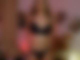 Live cam show with AnnaBrie - College on xDating