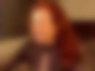 Live cam show with Kira - Striptease Granny on Milfs Live