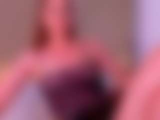 Live cam show with Sellenna - Erotic Dance on SmokeAndPoke