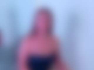 Live cam show with Sellenna - Blue Eyes on liverealitysex.com