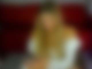 Live cam show with Shakira - Bedroom on Camsoda