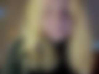 Live cam show with Sophia - Average on Mixed Magazine Live
