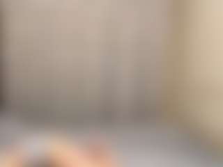 Live cam show with VivianHerdon - Handjob on Gym Cam Girls