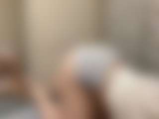 Live cam show with VivianHerdon - Blue Eyes on Fling VIP Chat