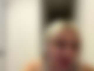 ZenaidaPippert's Live Sex Cam Show