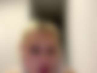 ZenaidaPippert's Live Sex Cam Show