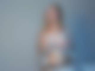 Live cam show with Qiyana - Body Massage on Camsoda