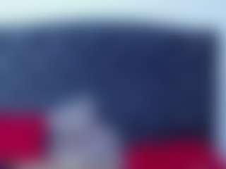 Live cam show with CamilaDante - New Brown Eyes on Dolls Live