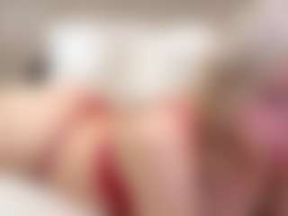 Live cam show with JaylaBrowns - Fingering on SinfulBabes