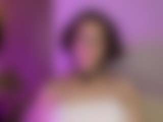 AlveraChausse's Live Sex Cam Show