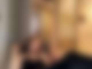 Live cam show with BrandyBenecke - Upskirt on SpunkLive