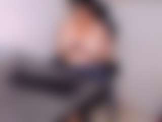 Live-Cam-Show mit Brenda-Levine - No Smoking auf Camsoda