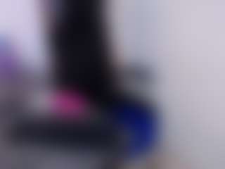 Live cam show with Brenda-Levine - Facial on boobsie.com