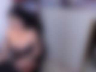 Show en direct avec Brenda-Levine - Big Tits Small Tits sur Camsoda