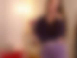 Live cam show with CaylaAdamczak - Normal on Camsoda