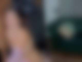 Live cam show with Doris-Kenller - Upskirt on friskycurves.com