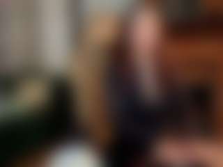 Live cam show with Doris-Kenller - Upskirt on liverealitysex.com