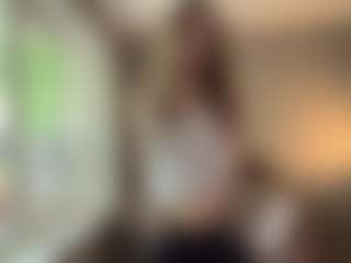 Live cam show with LucileGuidi - Smoking on fapnchat