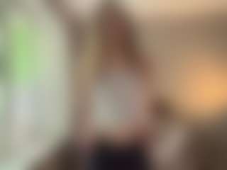 Live cam show with LucileGuidi - Squirt on Camsoda