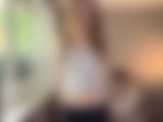 Live cam show with LucileGuidi - Average on Camsoda