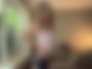 Live cam show with LucileGuidi - Genital Piercings on madthumbs