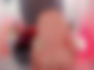 BiancaBueen MILF webcam performer live streaming