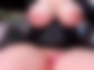 ellie-smith69's Live Sex Cam Show