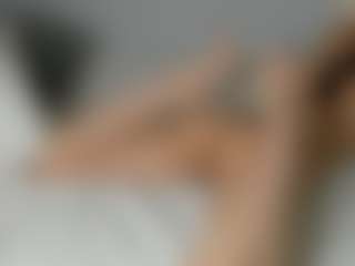 Live cam show with haerynn - New Teen (18+) on TeamSkeetLive