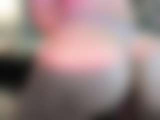 Julia's Live Sex Cam Show