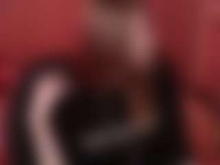 Live cam show with alison-doo - Geek on eurowanks.com