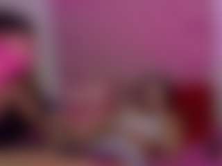 Live cam show with Blackhearts1 - Tease on AdultVida.com