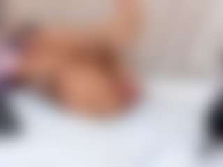 emily77's Live Sex Cam Show