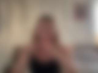 Live-camshow met Polly - Average op Camsoda