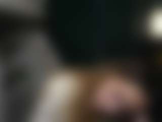 Live cam show with MuoiNisbit - Blue Eyes on TeamSkeetLive